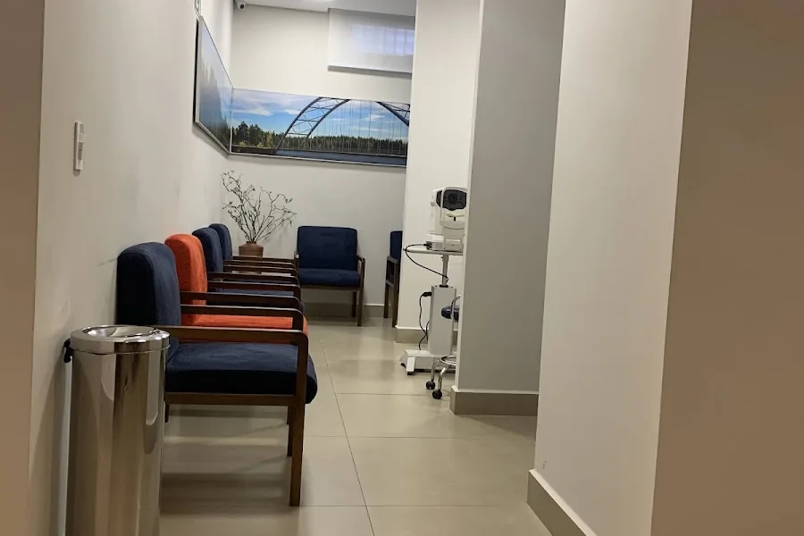 Interior da unidade Acurys de Indaiatuba — sala de atendimento