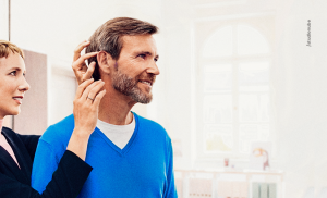Quanto tempo leva para se acostumar com o aparelho auditivo?