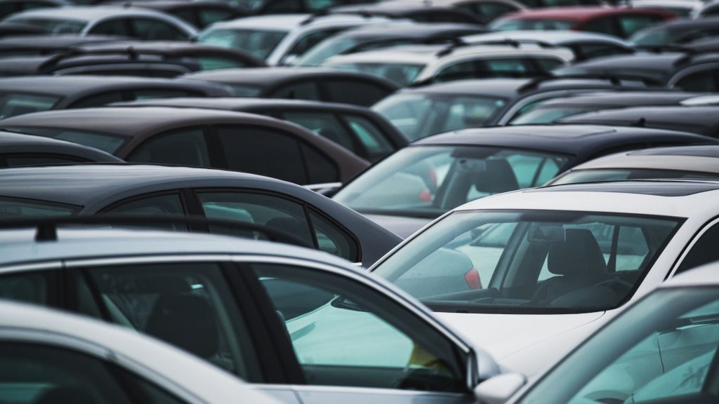 Pessoas surdas tem isenção de IPI até 2026 na compra de automóveis
